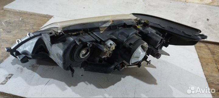 Фара ксеноновая передняя правая Lexus Es 2012-2015