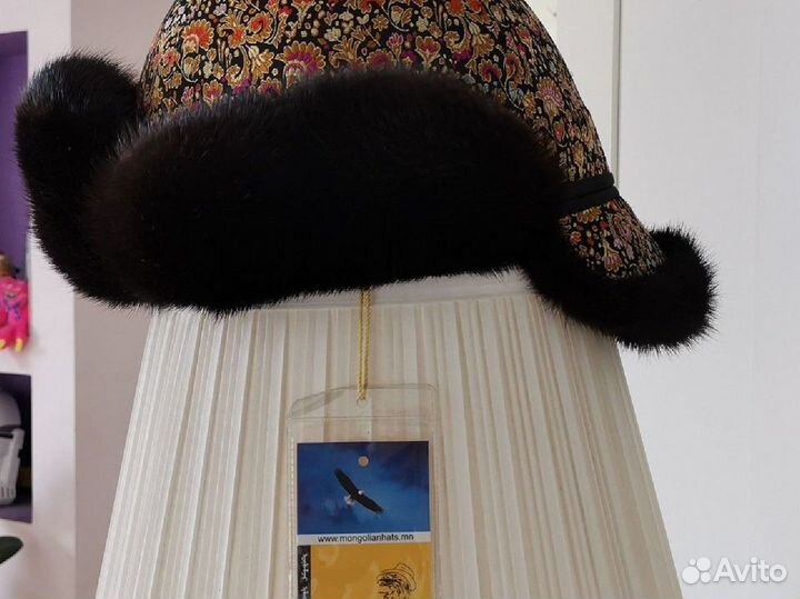 Норковая шапка с отделкой