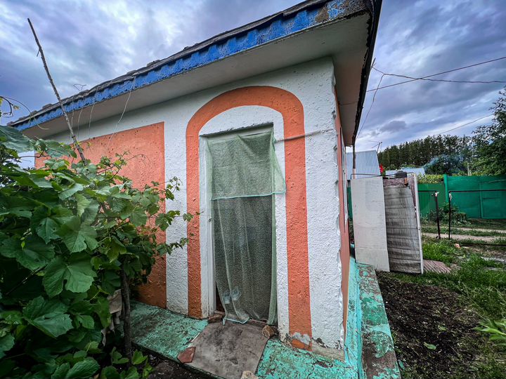 Дача 20 м² на участке 10 сот.