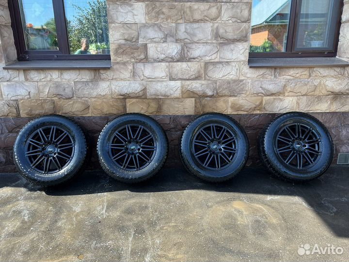 Nokian Tyres Hakkapeliitta 7 SUV 265/60 R18 203ZR