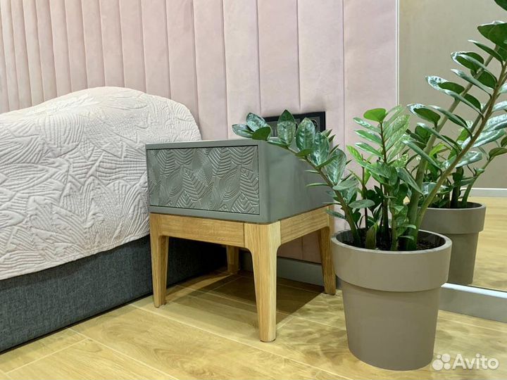 Тумба прикроватная