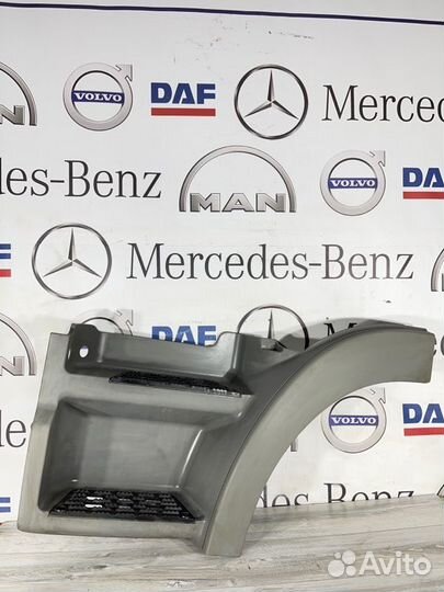 Подножка передняя левая Mercedes-Benz Actros MP3