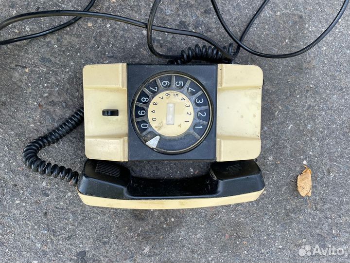 Старый телефон дисковый СССР
