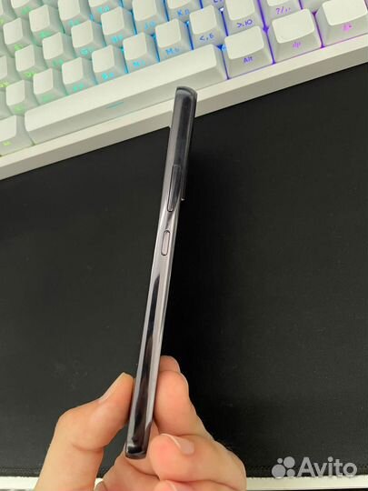 Телефон Samsung galaxy s22