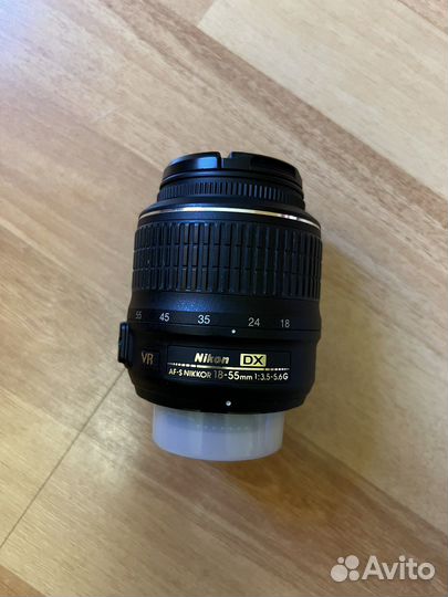 Объектив Nikon