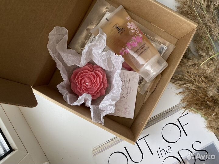 Подарочный набор косметики для женщин