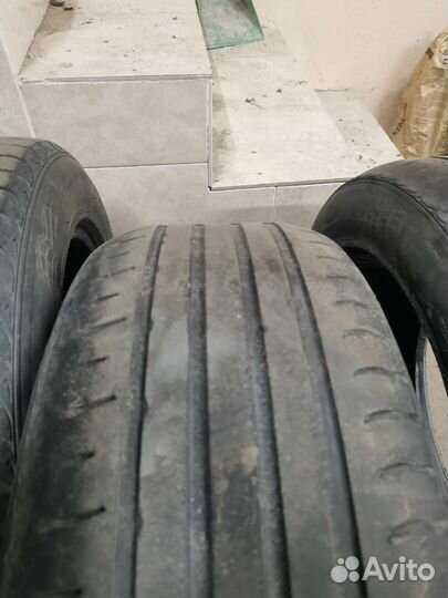 Roadstone N8000 235/55 R17 103