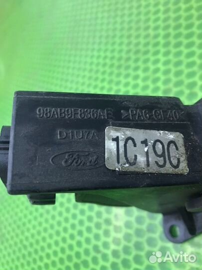 Педаль газа Ford Focus 1 2003