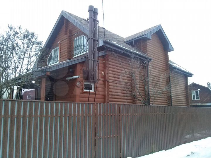 Коттедж 250 м² на участке 8 сот.