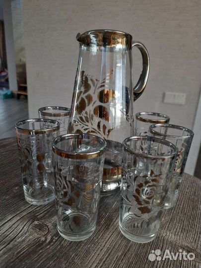 Кувшин и 6 стаканов