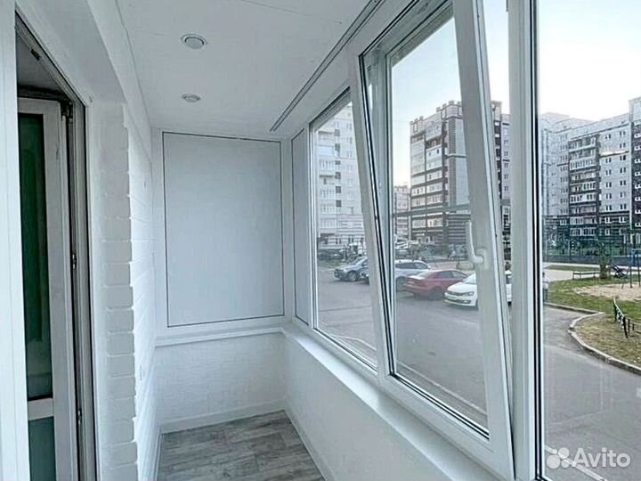 Остекление балконов под ключ