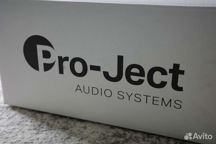 Виниловый проигрыватель Pro-Ject T1 Satin White