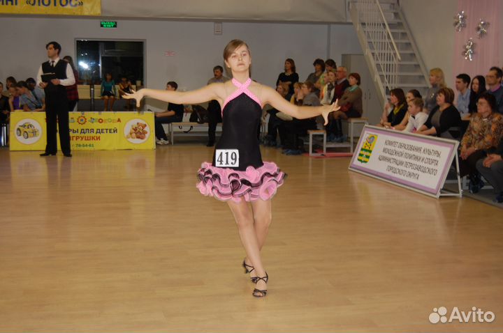 Платье для бальных танцев