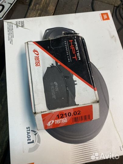 Колодки тормозные передние nissan tiida