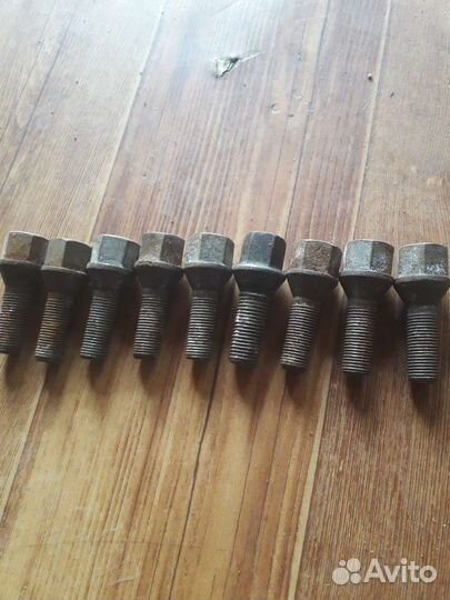 Колесные болты