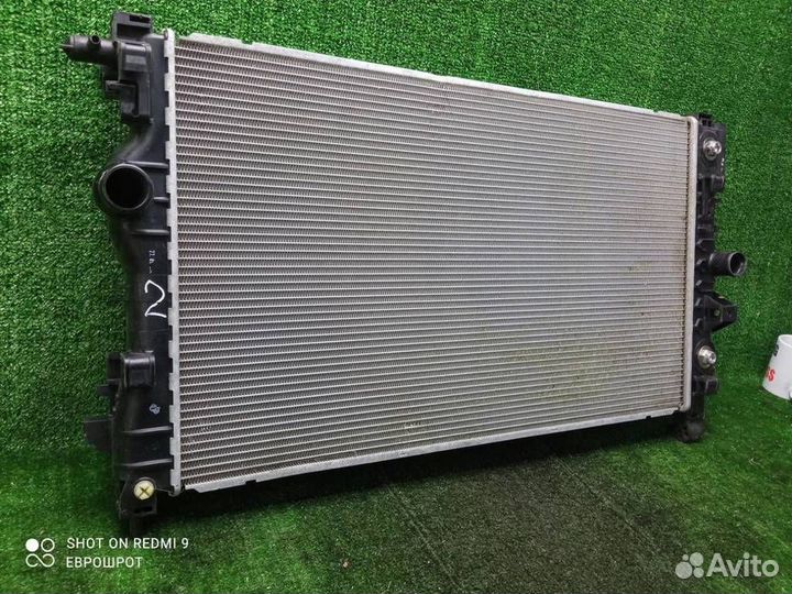 Радиатор охлаждения Opel Astra J (2010-2016)