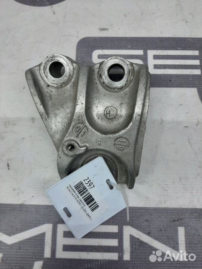 Кронштейн опоры двигателя Honda Civic 8 Viii 4D