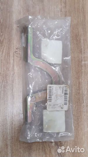 Петля капота левая/правая Lifan Smile