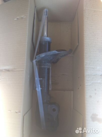 Б/у Амортизатор передний правыйMitsubishi ASX