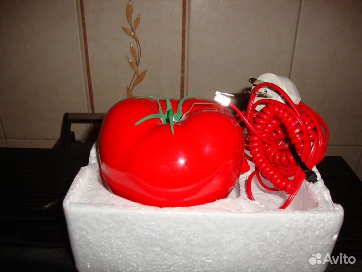 Телефон помидор и гольфсумка