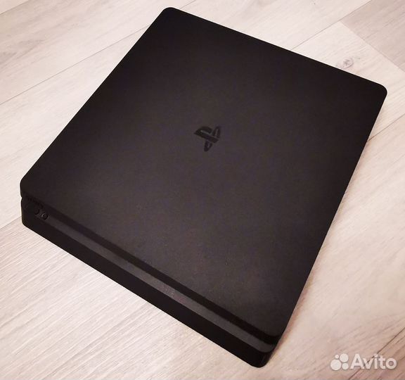 Sony Playstation 4 Slim 1tb / 3 геймпада / игры