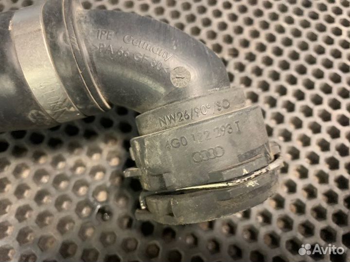 Патрубок системы охлаждения Audi A6 C7 cdnb 2014