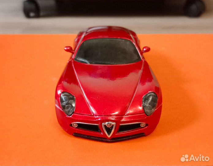 Модель автомобиля Alfa Romeo 8c Competizione