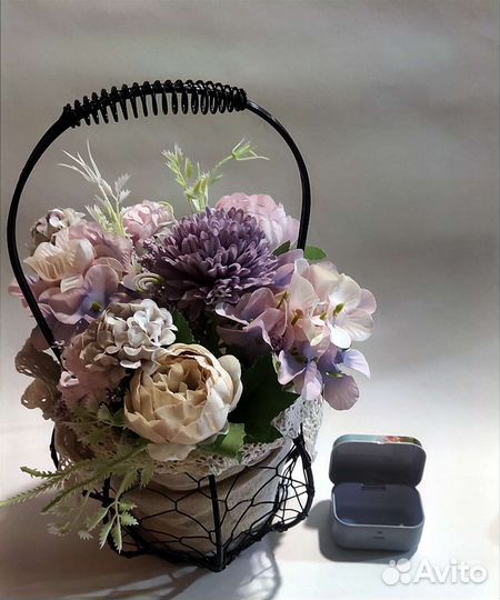 Шкатулка металлическая