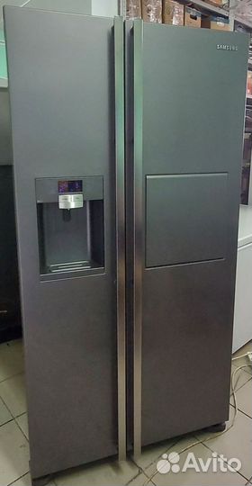 Холодильник Samsung