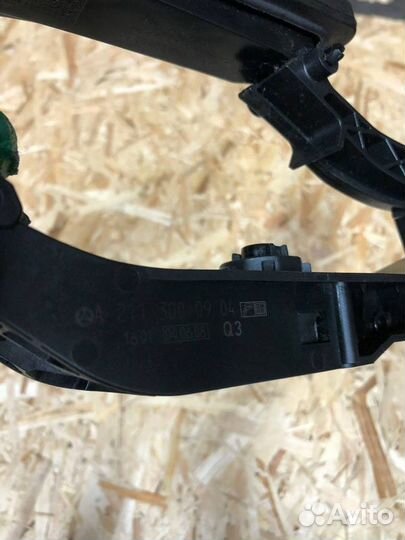 Накладка крышки багажника Mercedes E W211