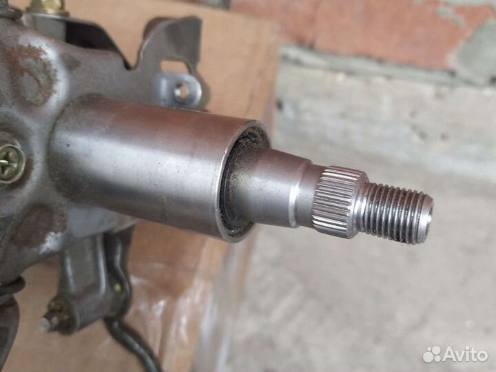 Рулевой вал на Toyota Mark 2 GX110