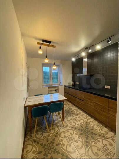 2-к. квартира, 65 м², 2/5 эт.