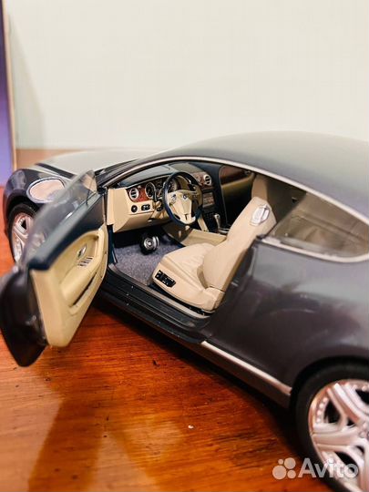 Bentley continental GT 1:18 minichamps