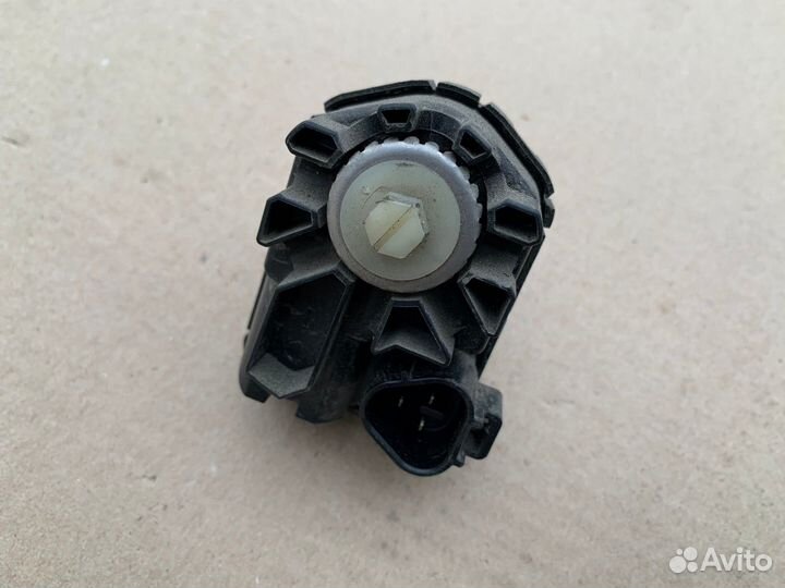 Корректор фары Pajero 4