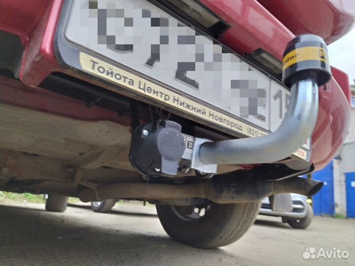 Фаркоп Toyota RAV4 2005-2013 с оцинкованным шаром