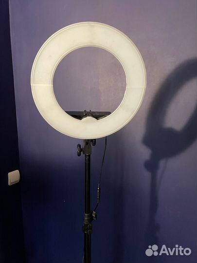 Кольцевая лампа 36 см со штативом