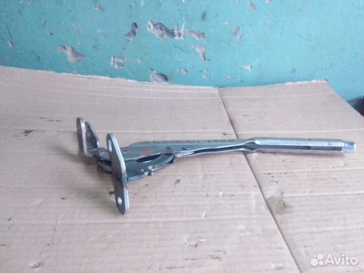 Рычаг стояночного тормоза Chevrolet Aveo T200