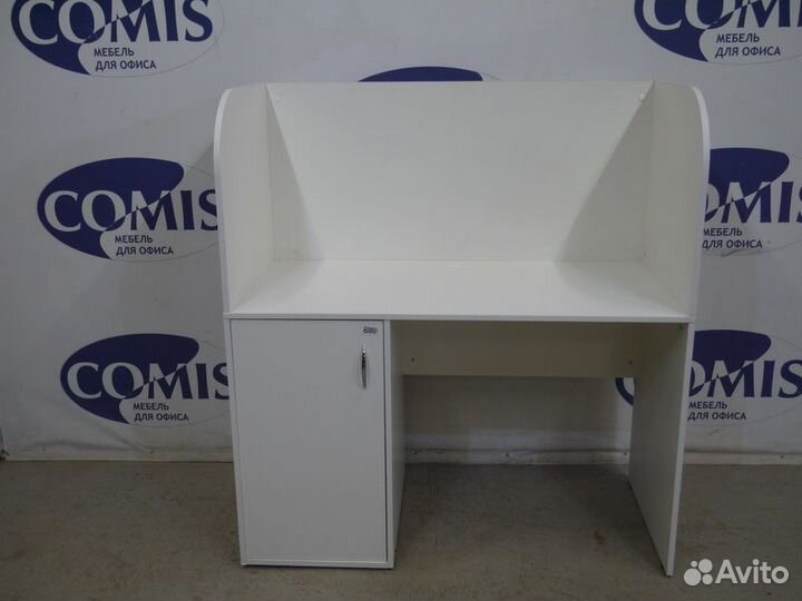 Столы с перегородками