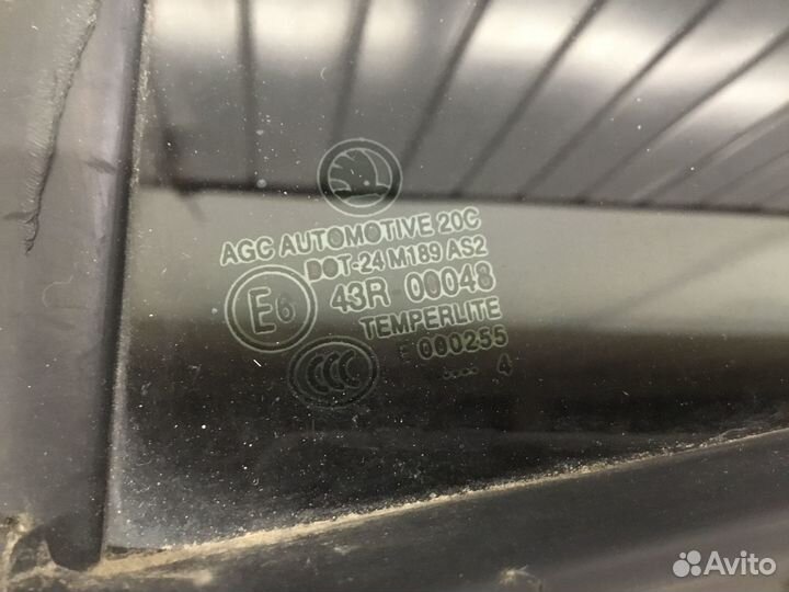 Стекло двери задней левой Skoda Octavia (A7) 2013