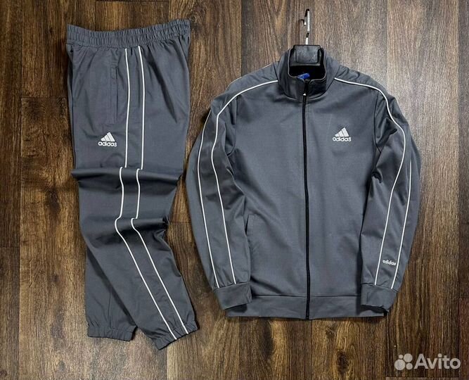 Спортивные костюмы Adidas