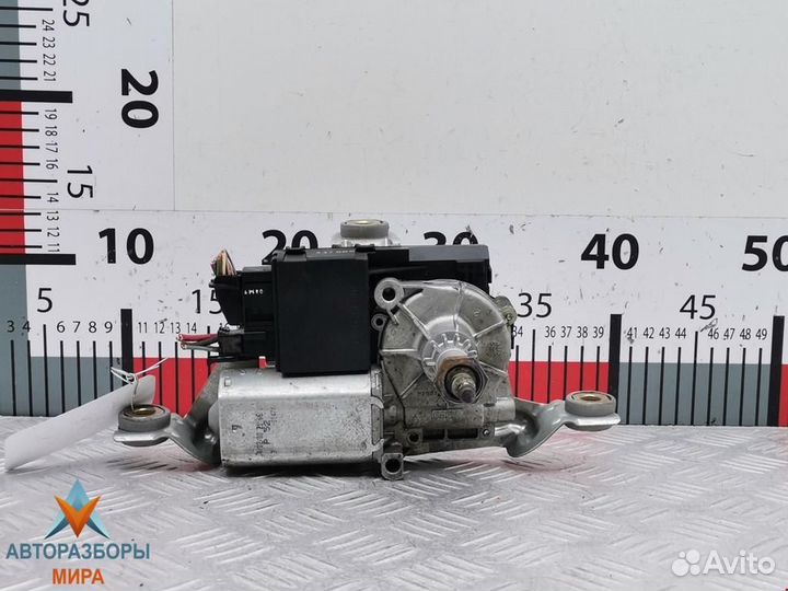 Моторчик заднего стеклоочистителя (дворника)