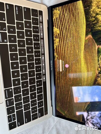 Macbook pro 13 2019 touch bar