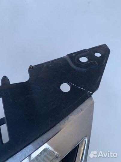 Решетка радиатора volkswagen tiguan 1