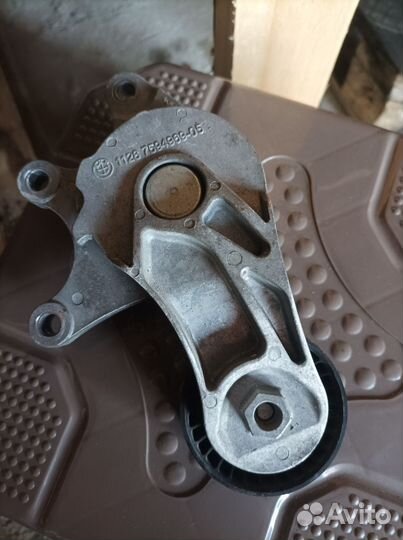 Натяжитель ремня BMW F10 N20 b20