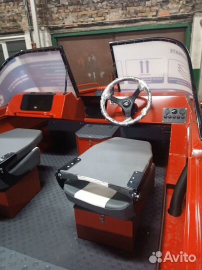 Моторная лодка