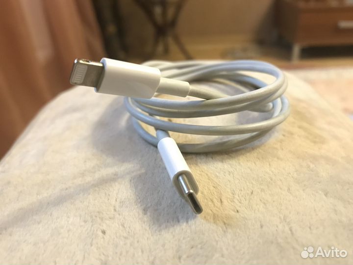 Кабель Apple Lightning-Type-C