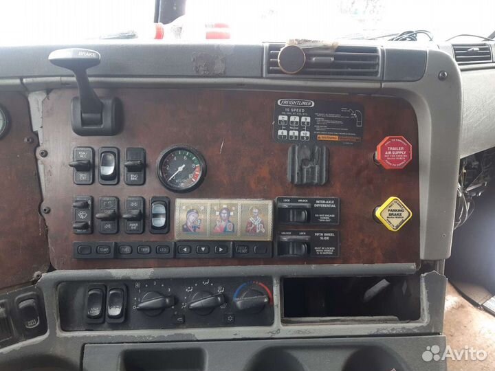 Freightliner ST120064ST, 2003