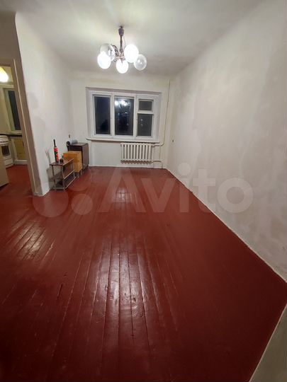 2-к. квартира, 43 м², 3/5 эт.