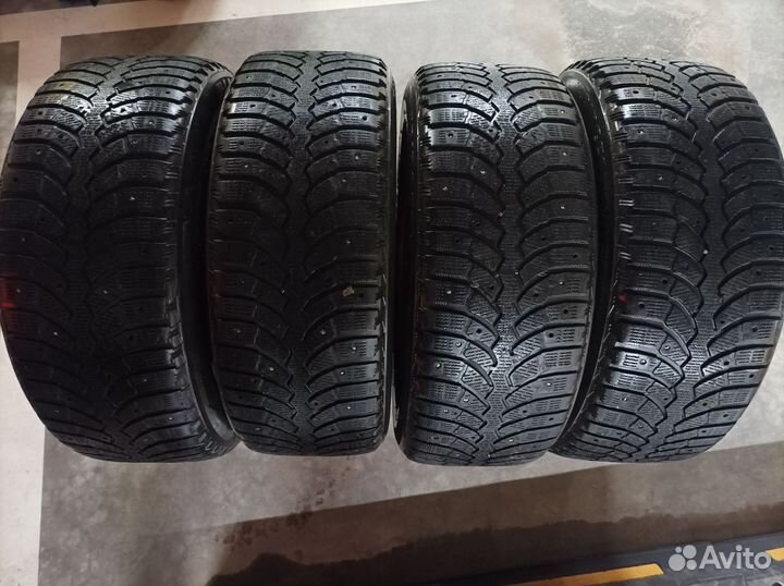 Bridgestone Blizzak Spike-01 205/55 R16 91T