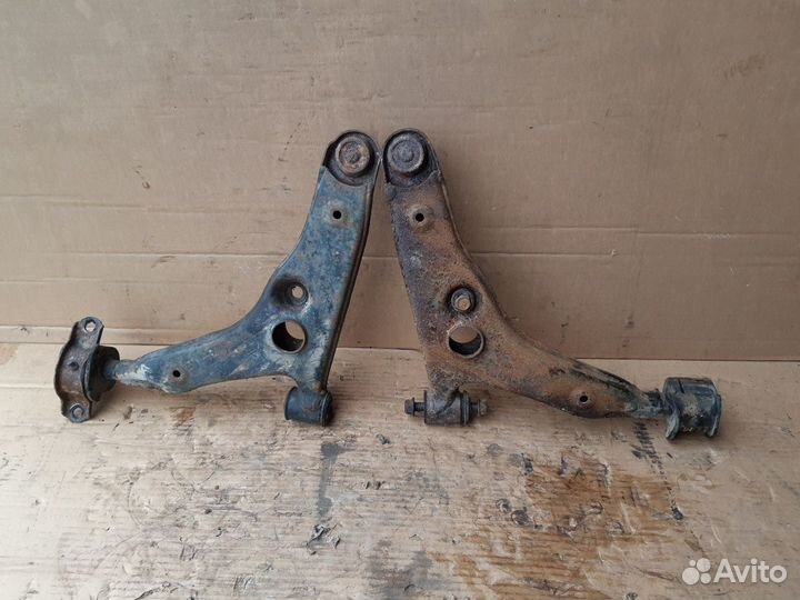 Рычаг передний Митцубиси Ланцер 7 CK 96-03